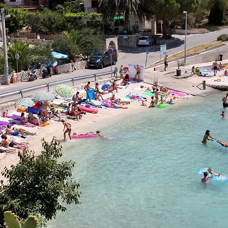 Διαμέρισμα Seaside With A Swimming Pool Mavarstica, Ciovo - 16730 Τρογκίρ