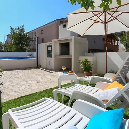 Апартаменты Seaside With A Swimming Pool Mavarstica, Ciovo - 16730 Трогир
