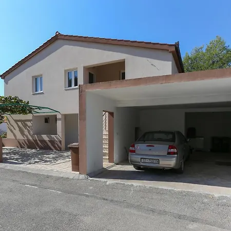 Apartman Seaside With A Swimming Pool Mavarstica, Ciovo - 16730