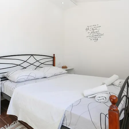 Апартаменты Seaside With A Swimming Pool Mavarstica, Ciovo - 16730 Трогир