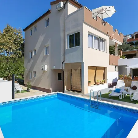Апартаменты Seaside With A Swimming Pool Mavarstica, Ciovo - 16730 *
