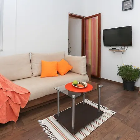 Апартаменты Seaside With A Swimming Pool Mavarstica, Ciovo - 16730